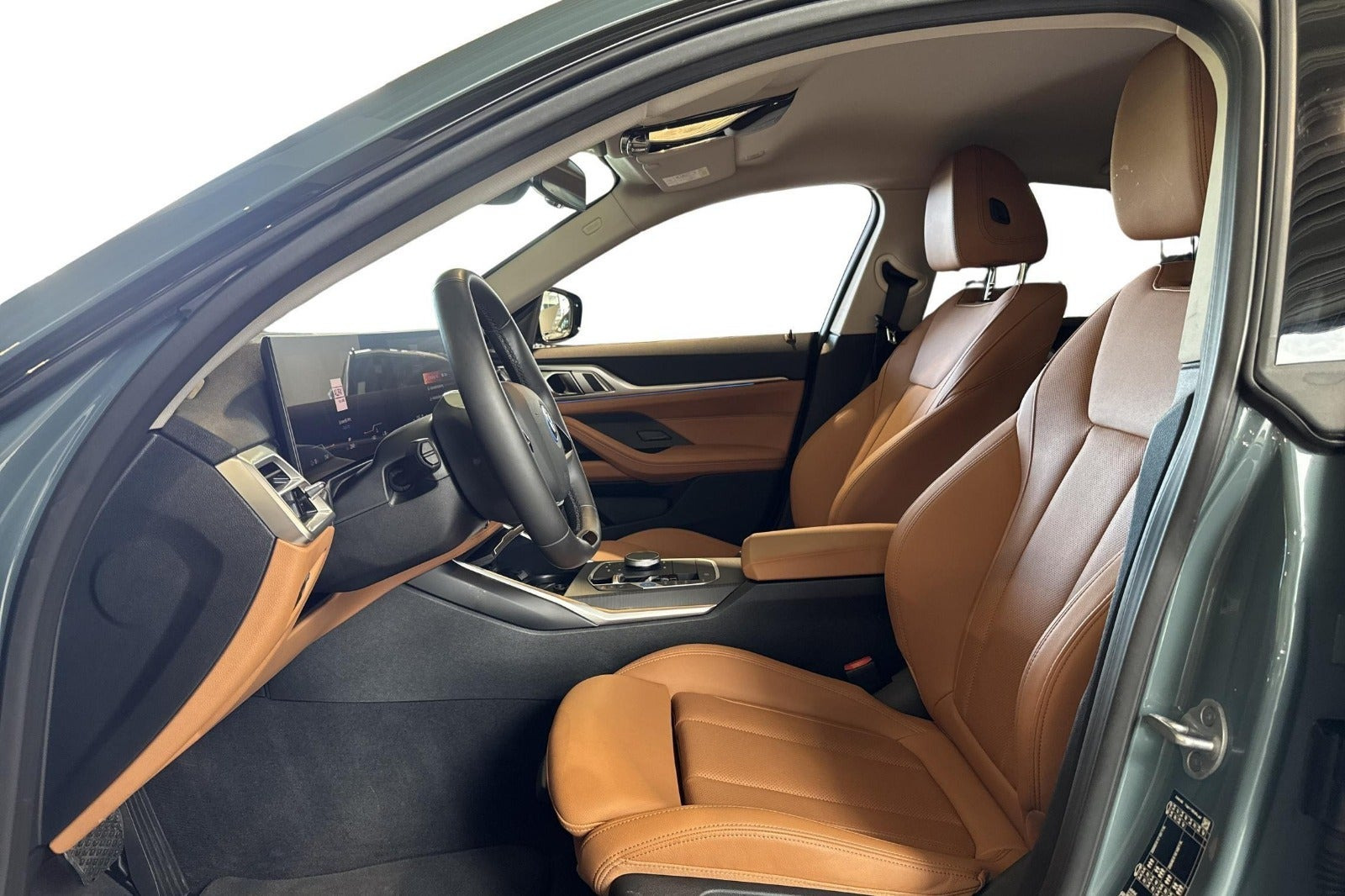 Grøn BMW i4 fra 2025