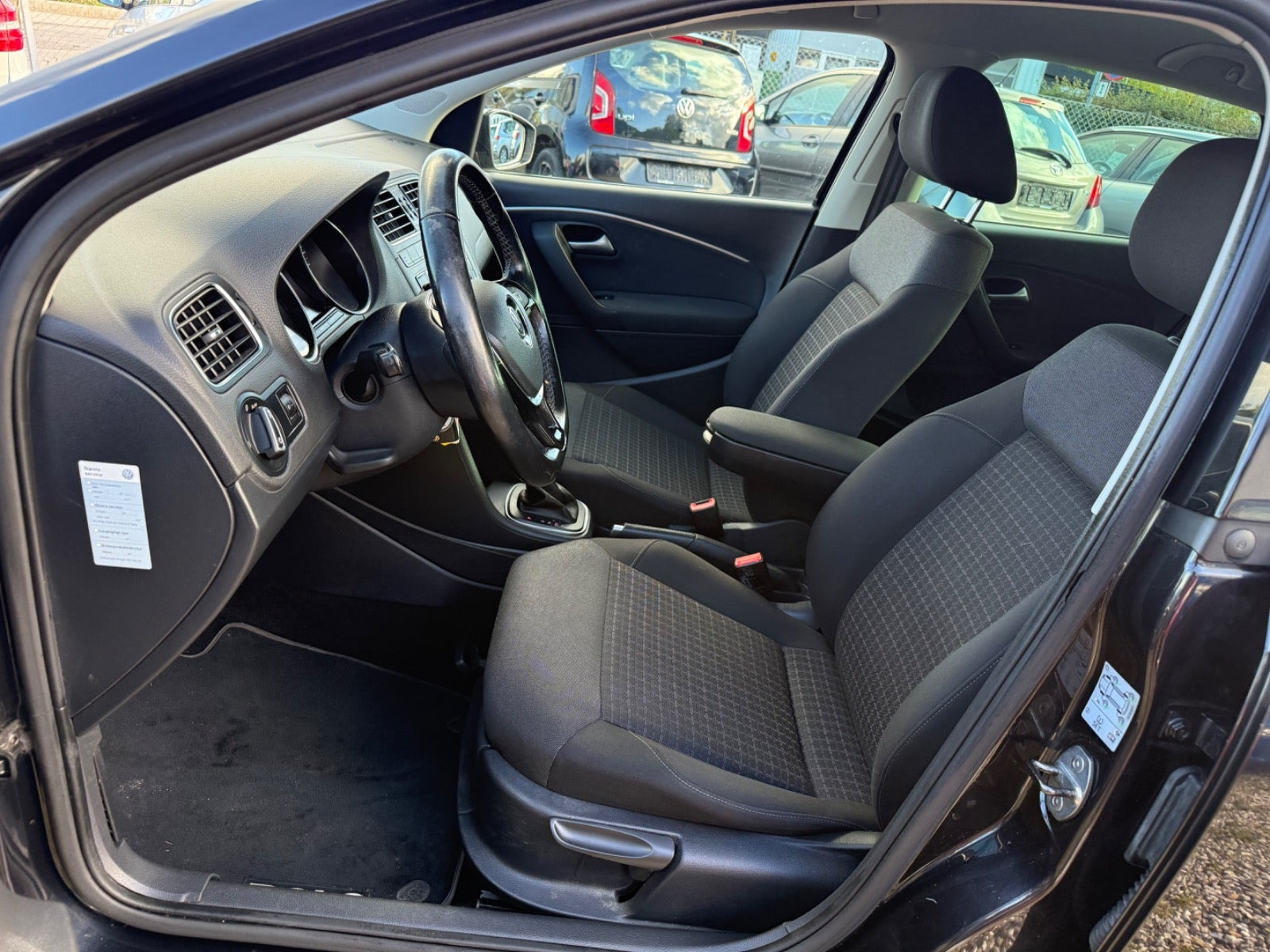 Sort VW Polo fra 2015