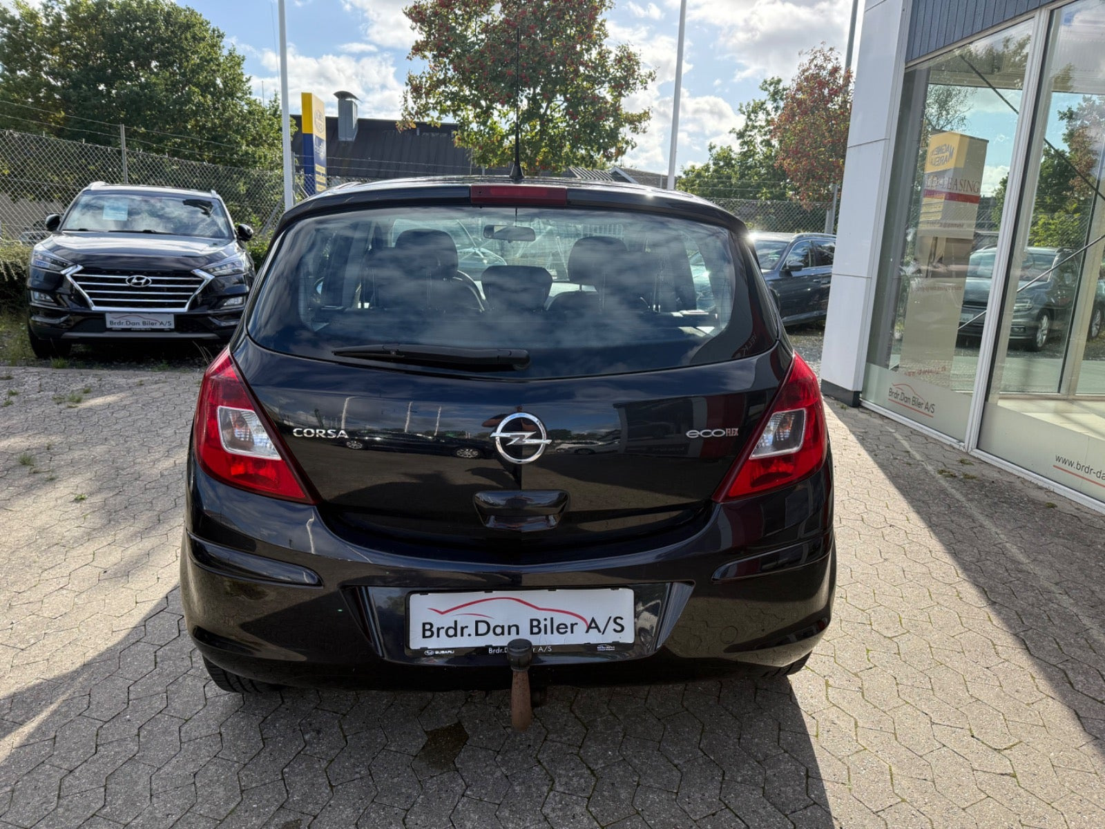 Sort Opel Corsa fra 2012
