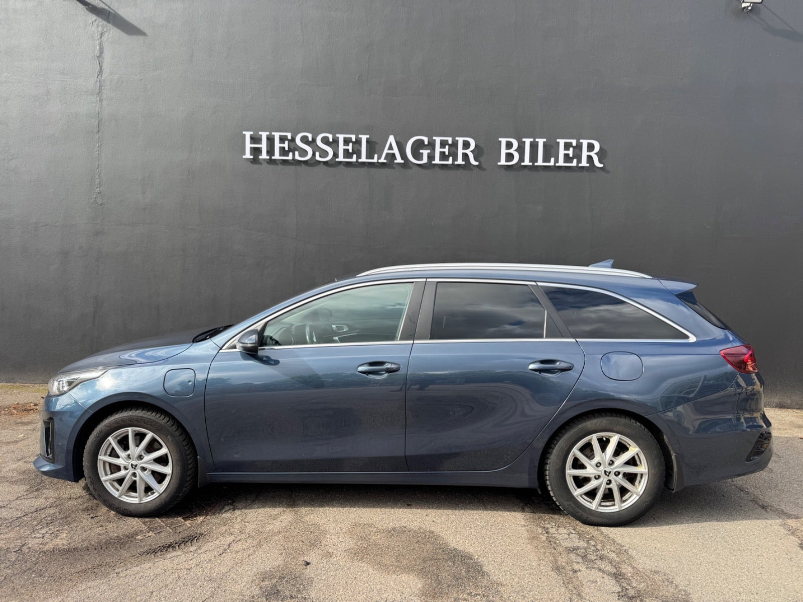Blå Kia Ceed fra 2020