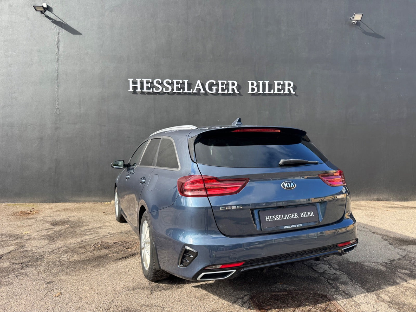 Blå Kia Ceed fra 2020