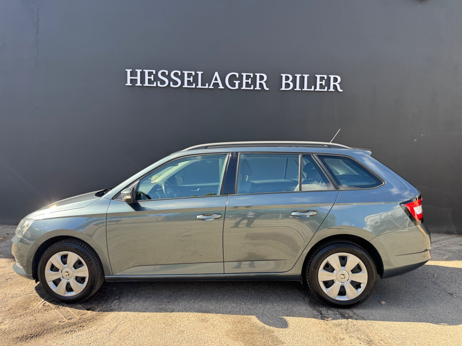 Grå Skoda Fabia fra 2018