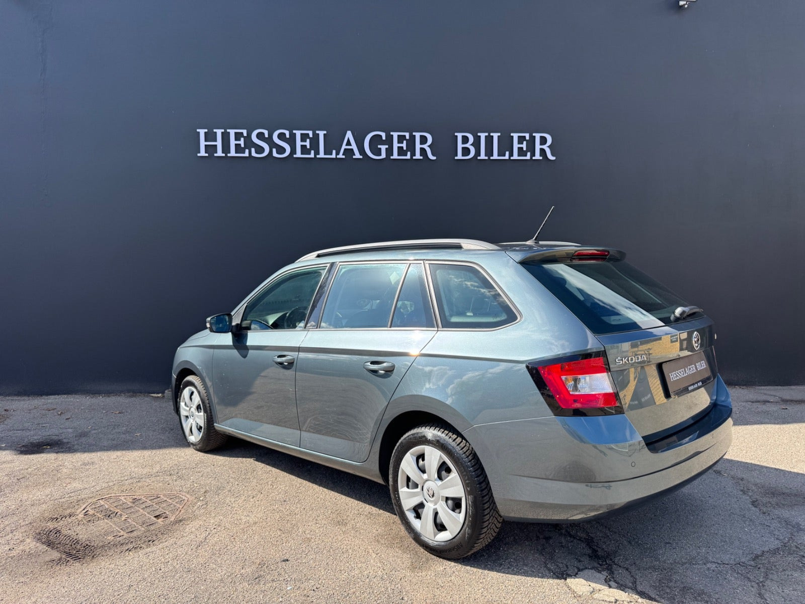 Grå Skoda Fabia fra 2018