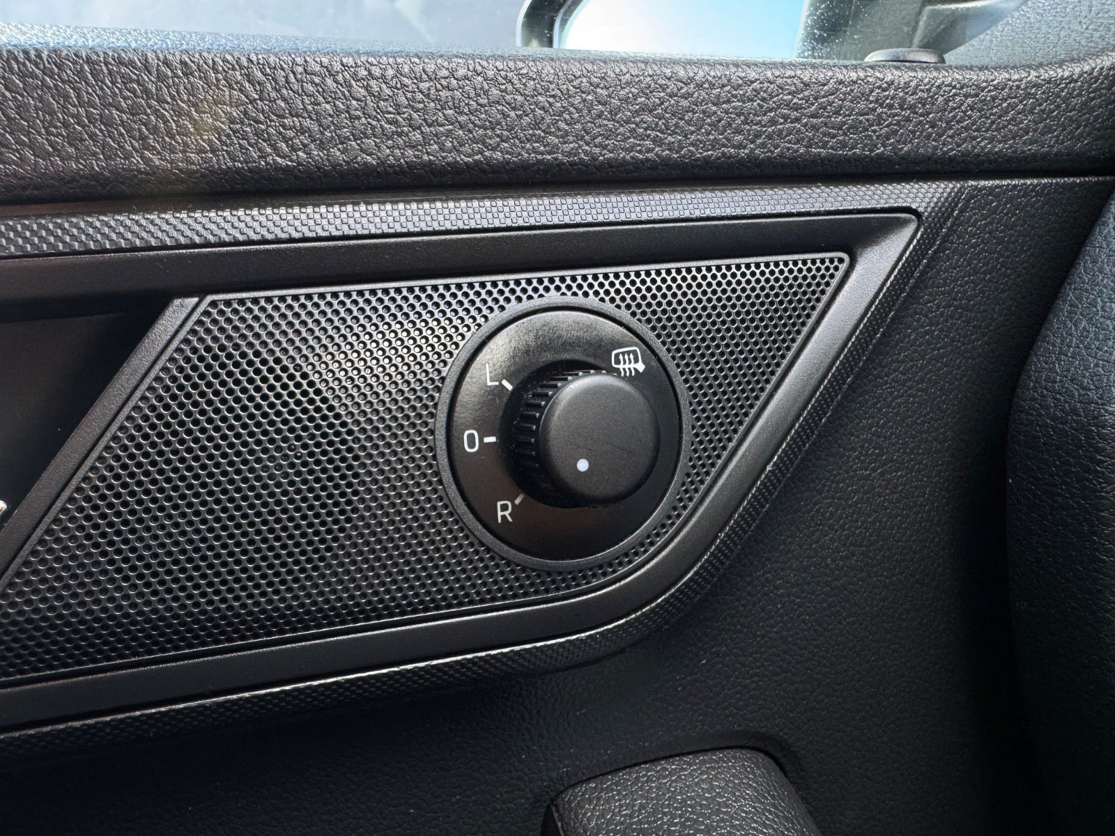 Grå Skoda Fabia fra 2018