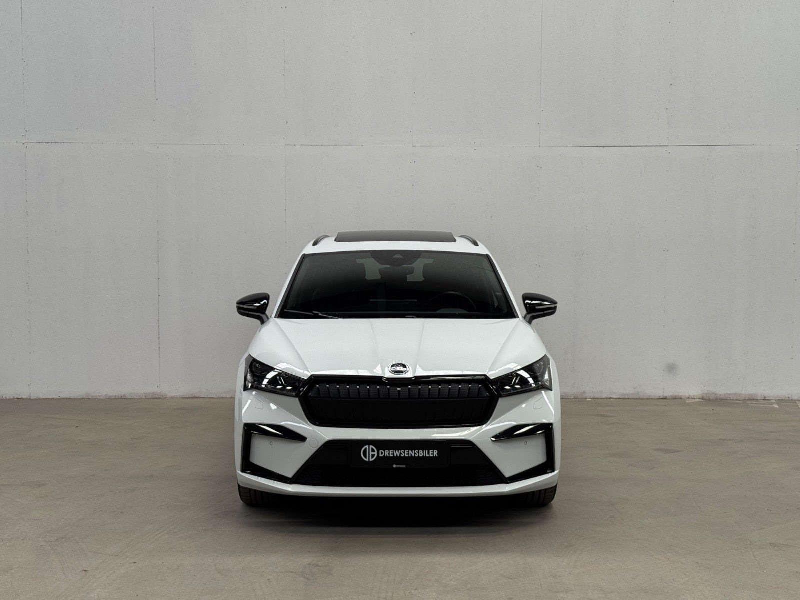 Hvid Skoda Enyaq fra 2022
