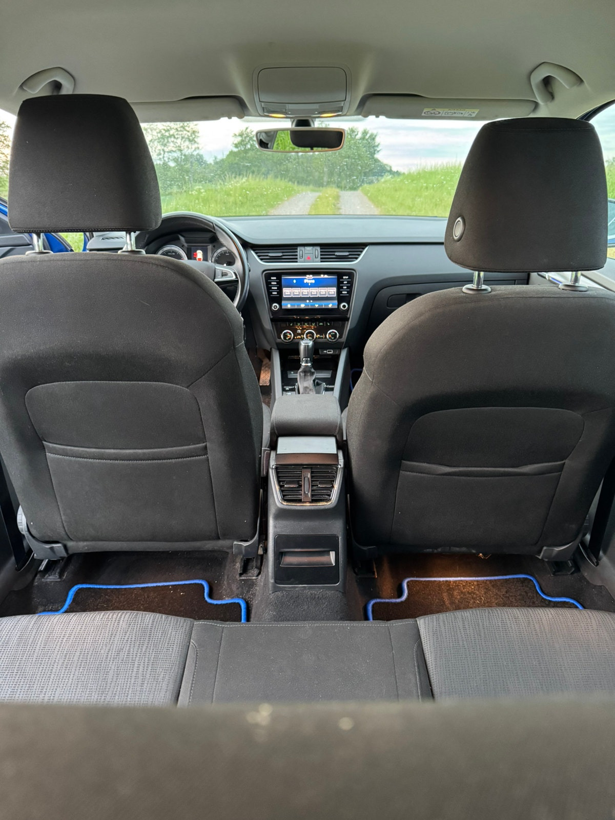 Blå Skoda Octavia fra 2020