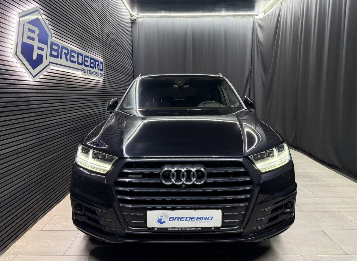 Sort Audi Q7 fra 2019