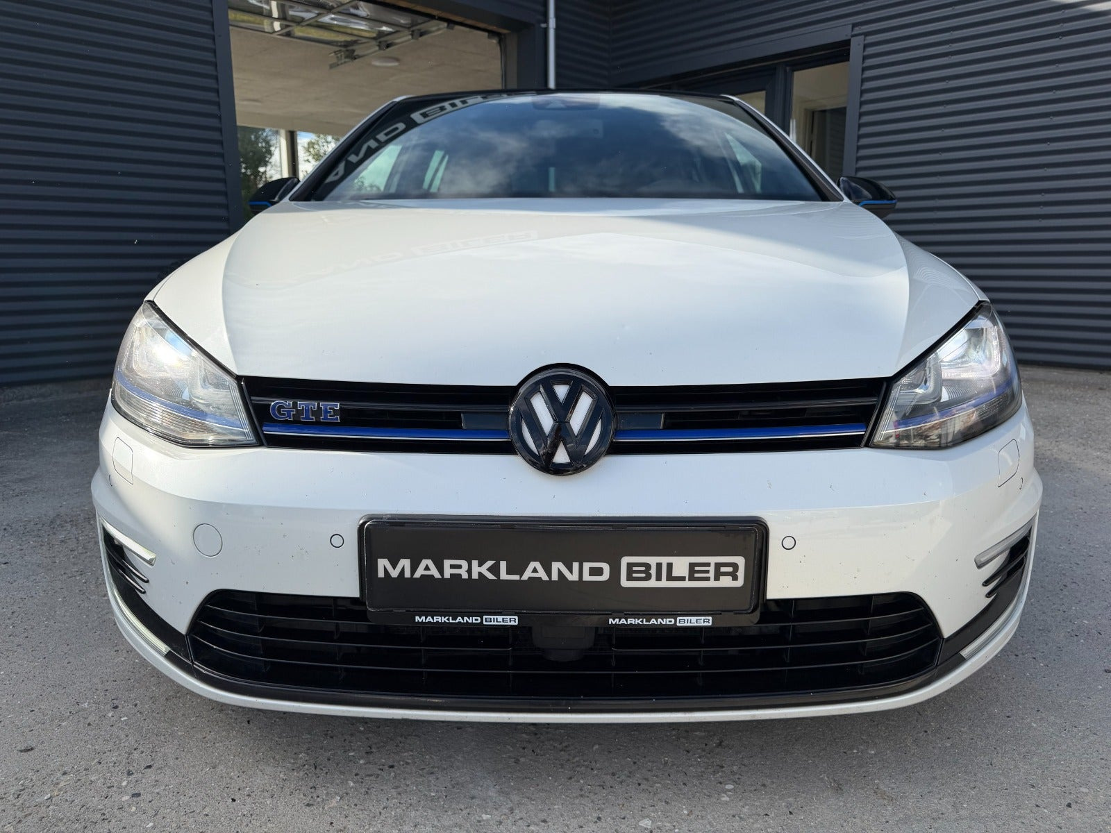 Hvid VW Golf VII fra 2015