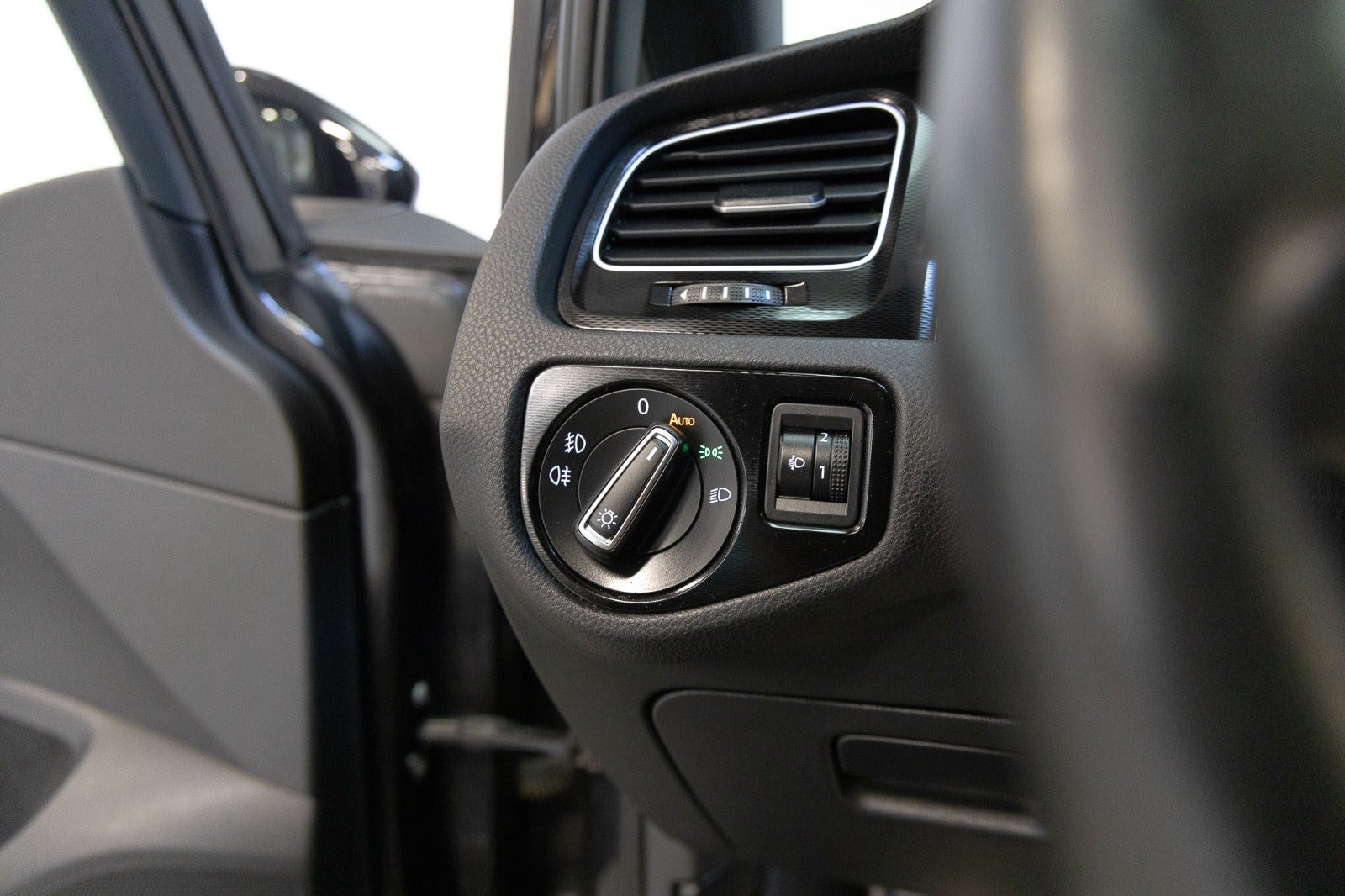 Sort VW Golf VII fra 2016