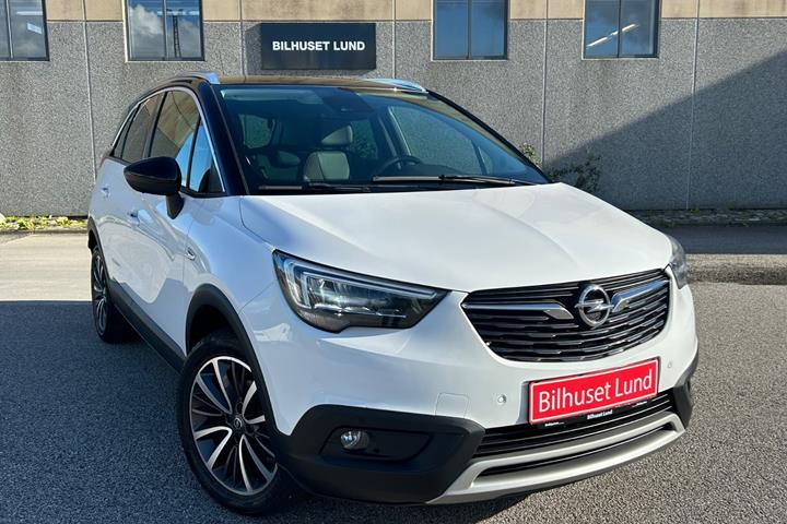 Hvid Opel Crossland X fra 2020 set udefra