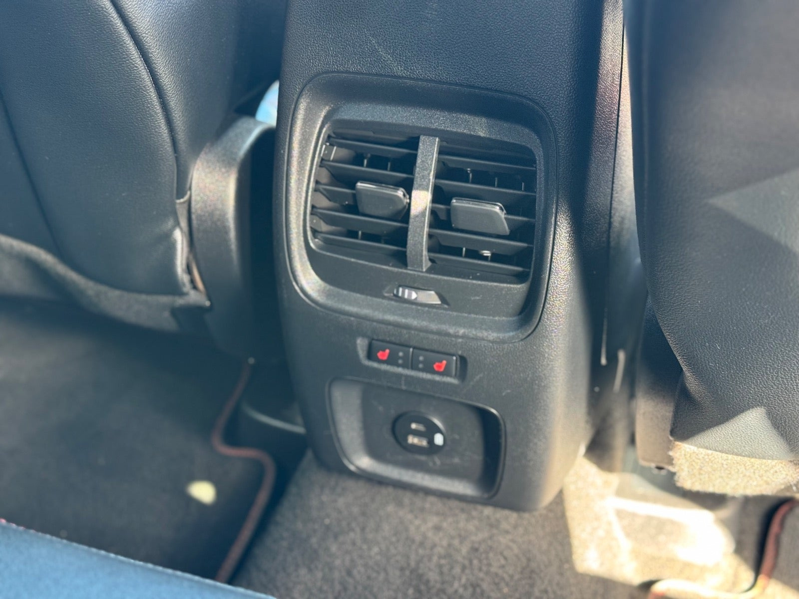 Hvid Ford Kuga fra 2022