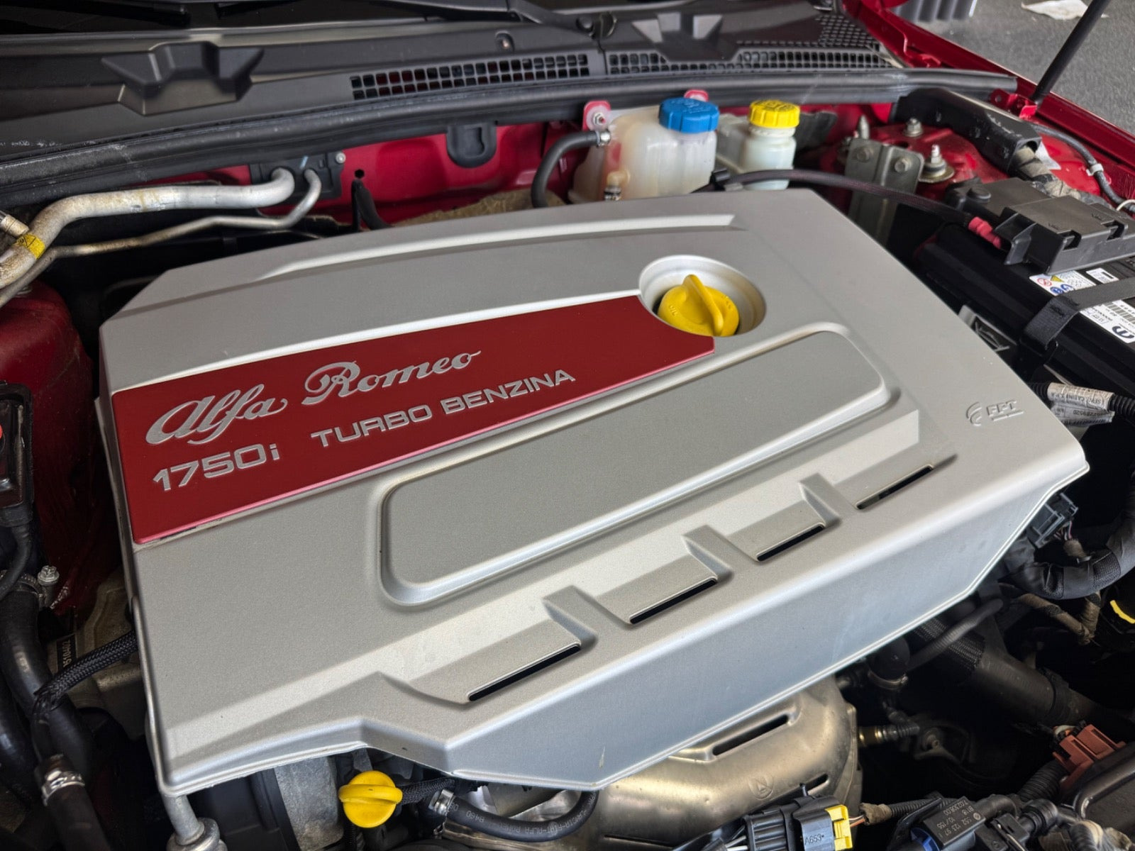 Rød Alfa Romeo Spider fra 2010
