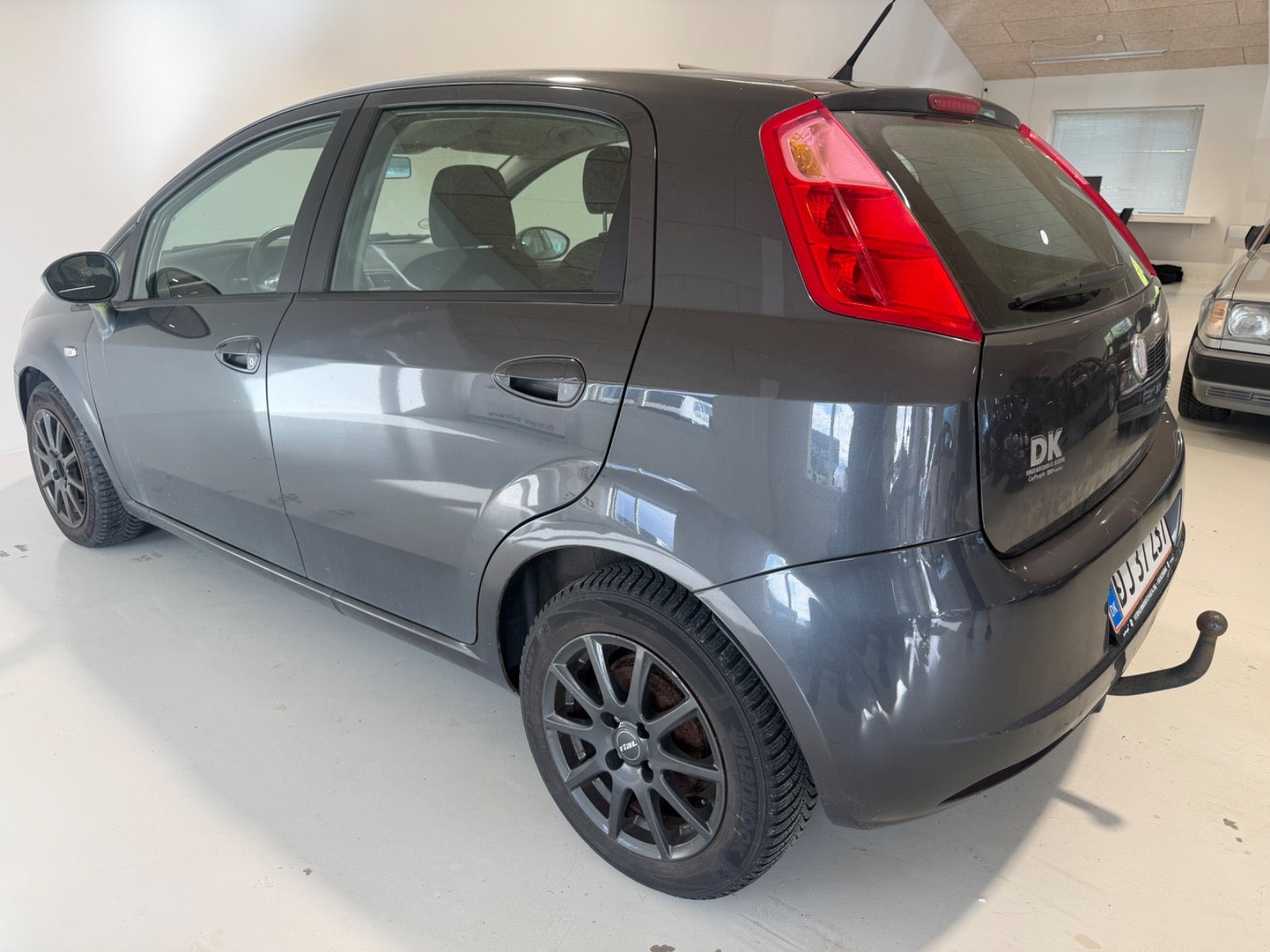Grå Fiat Punto Evo fra 2009