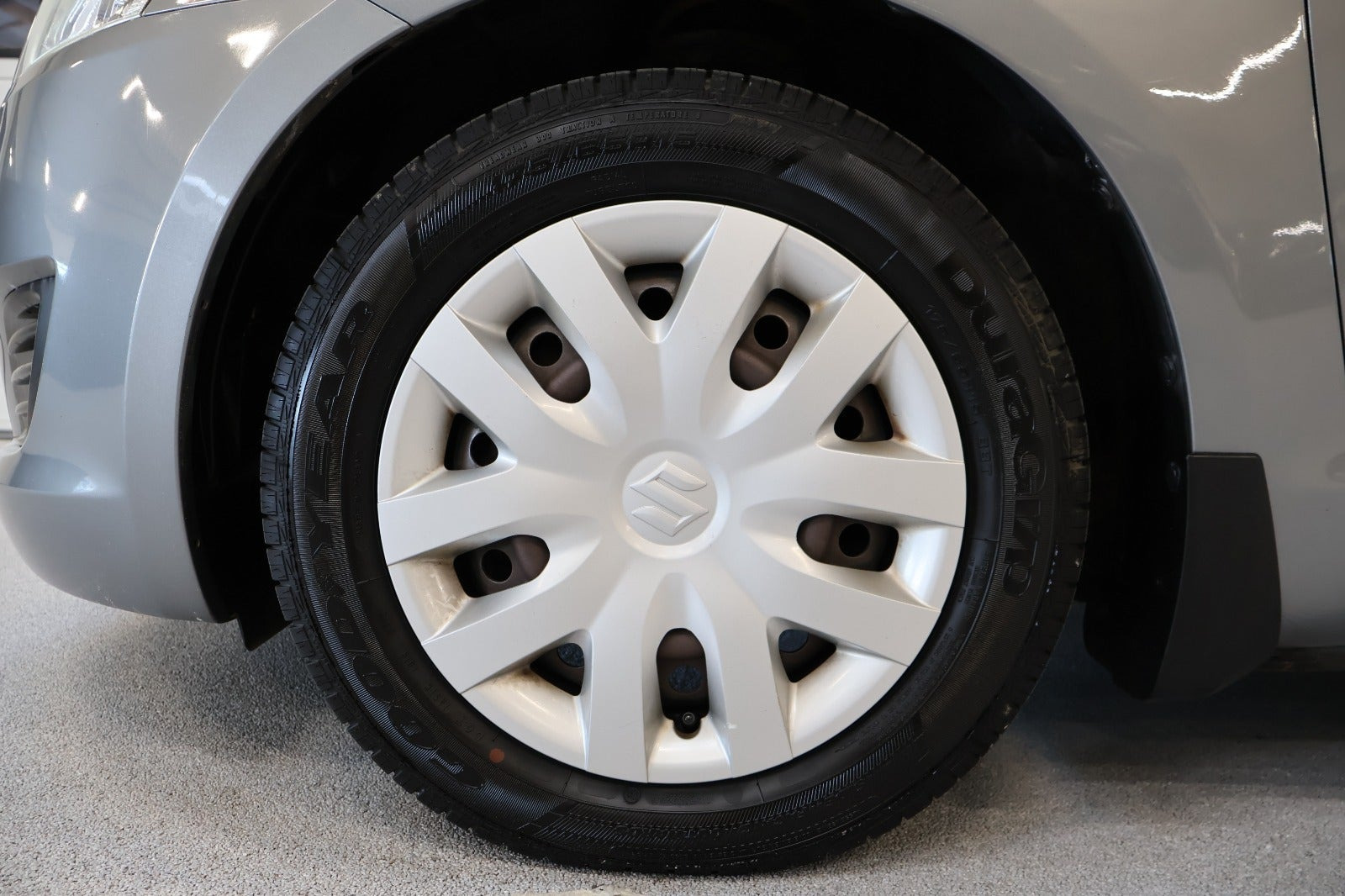 Grå Suzuki Swift fra 2010