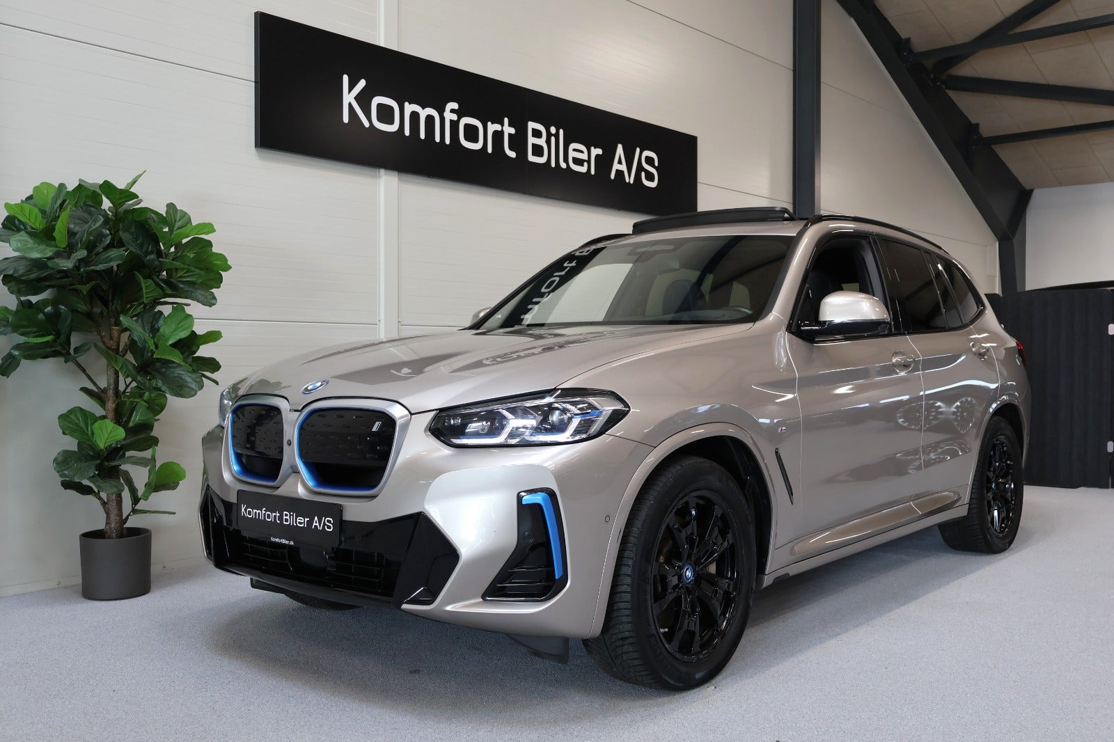 BMW iX3 Charged Plus M-Sport