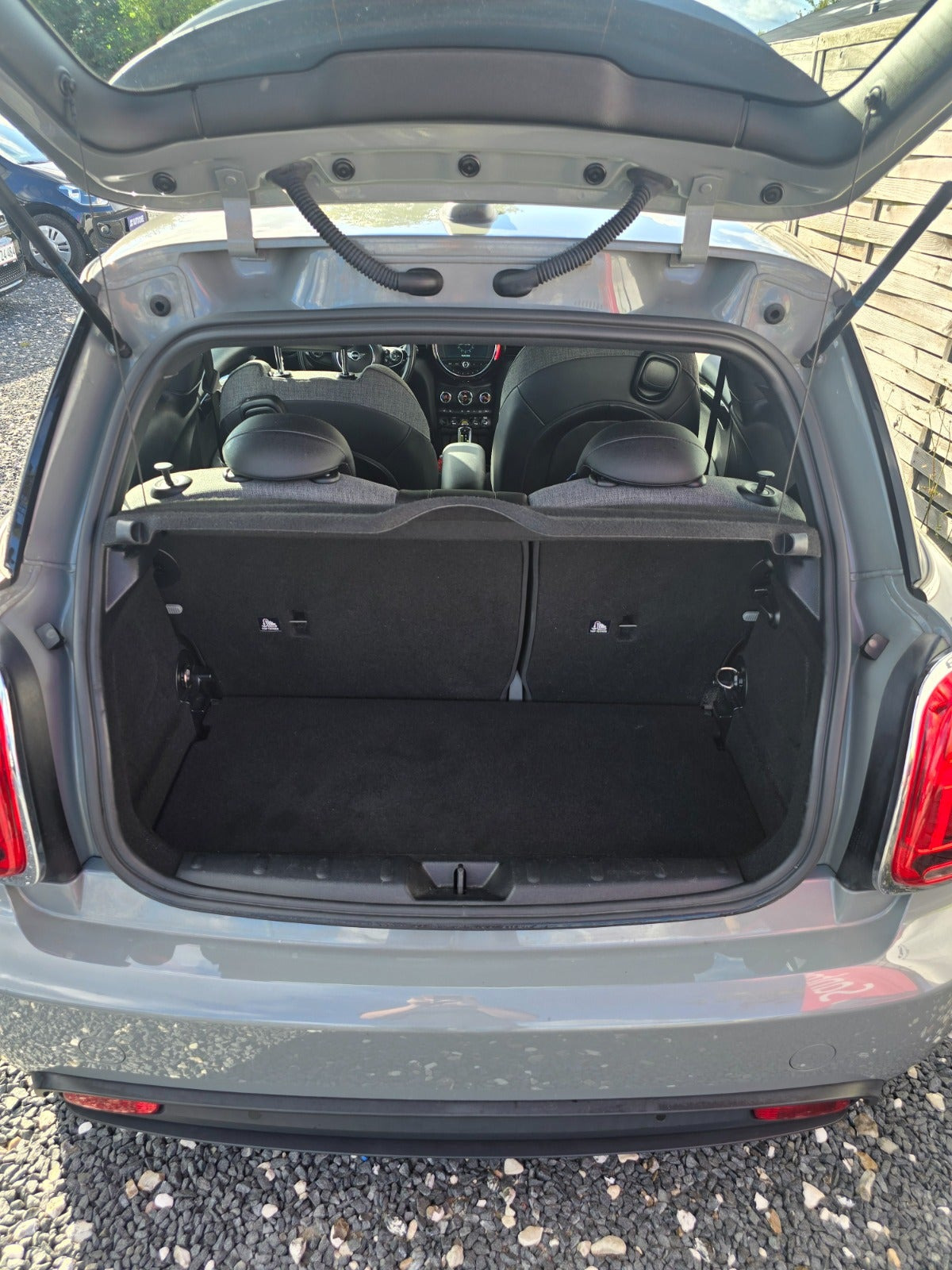 Grå Mini Cooper SE fra 2020