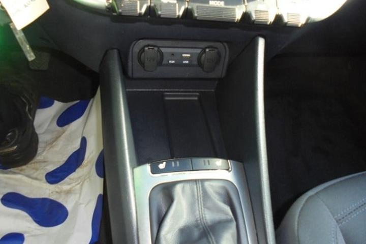 Grå Kia Rio fra 2015