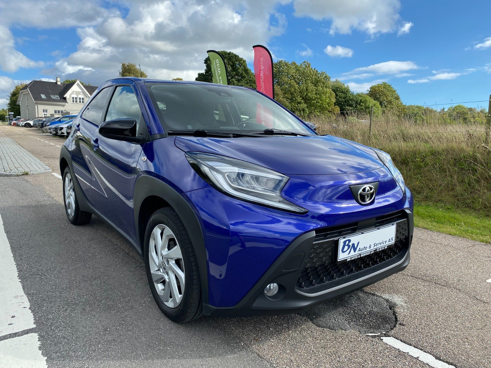 Blå Toyota Aygo X fra 2024