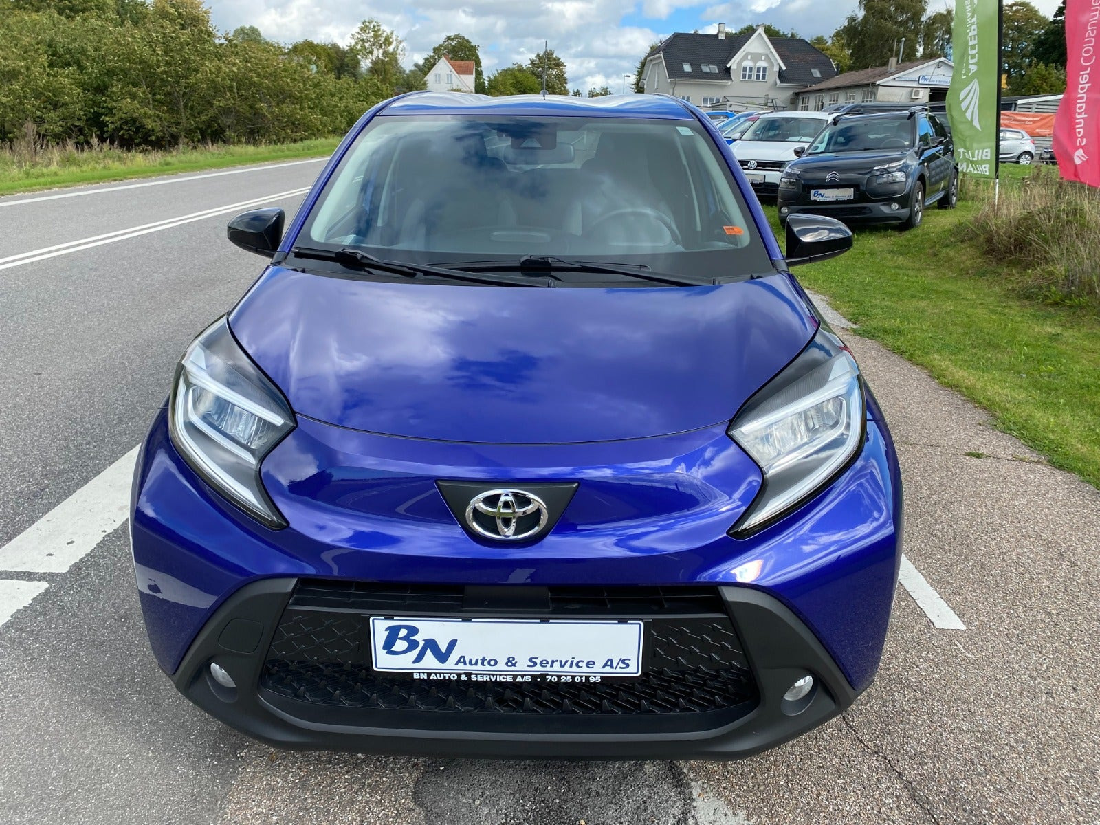 Blå Toyota Aygo X fra 2024
