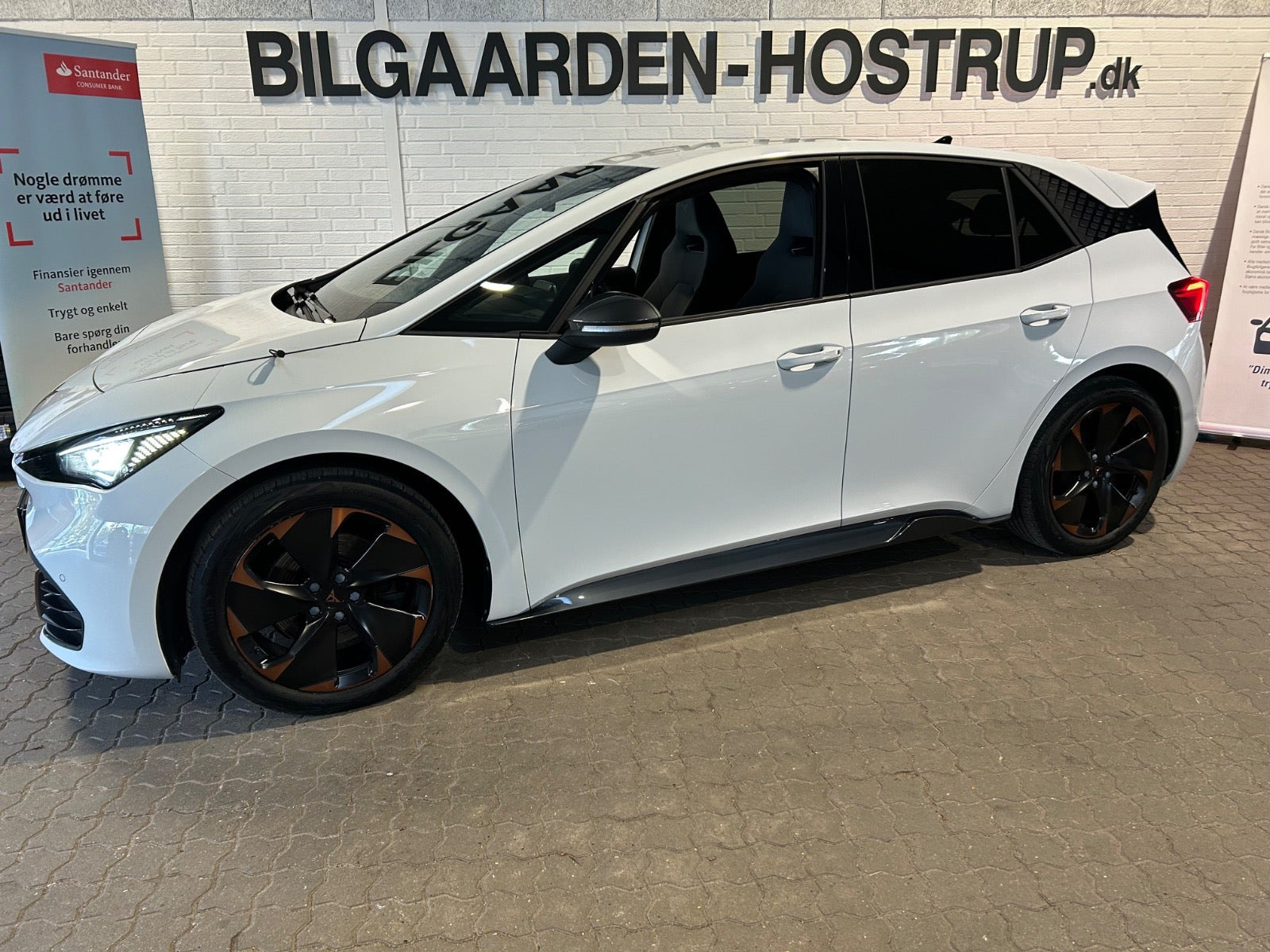 Hvid Cupra Born fra 2022