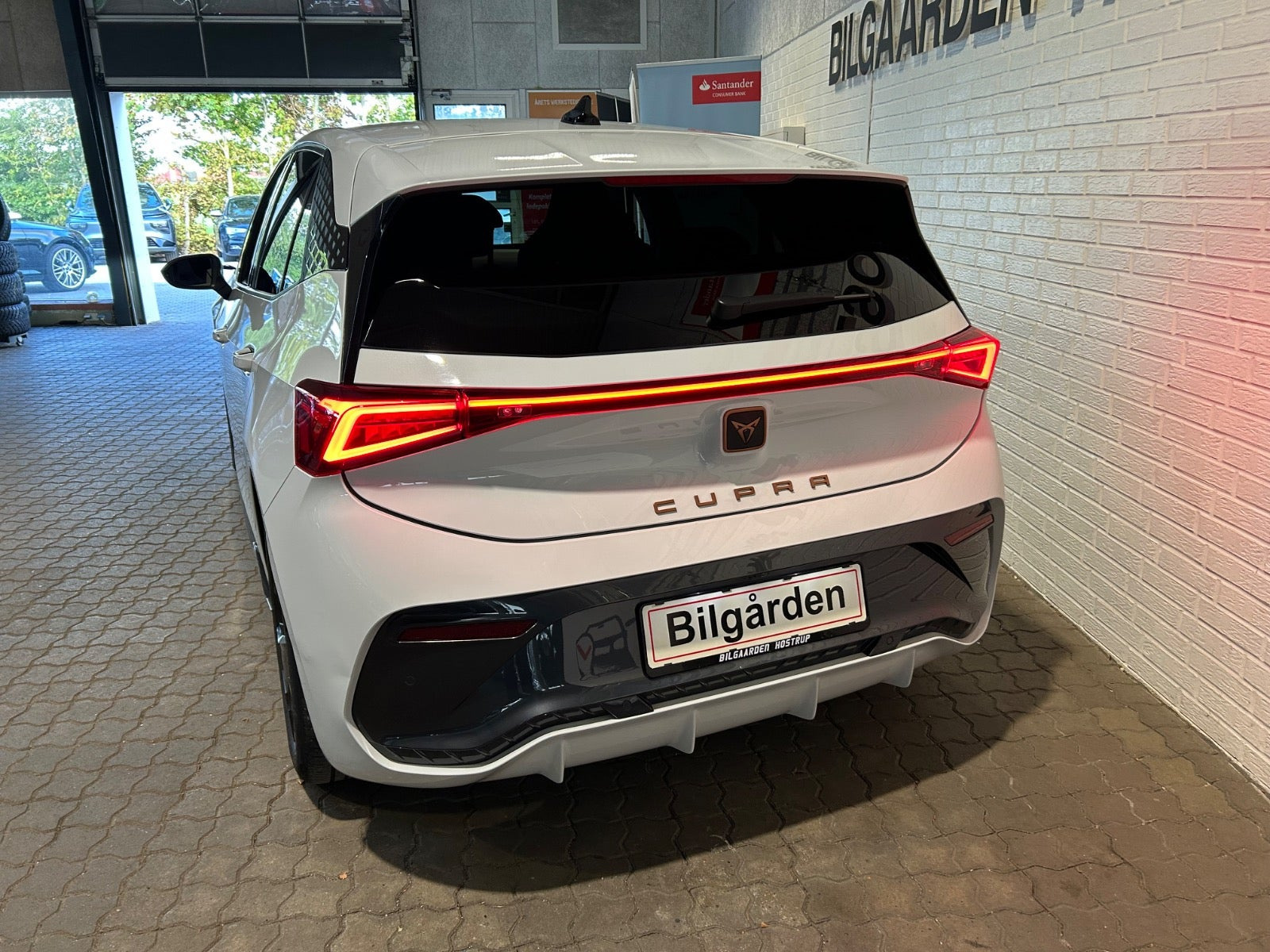Hvid Cupra Born fra 2022