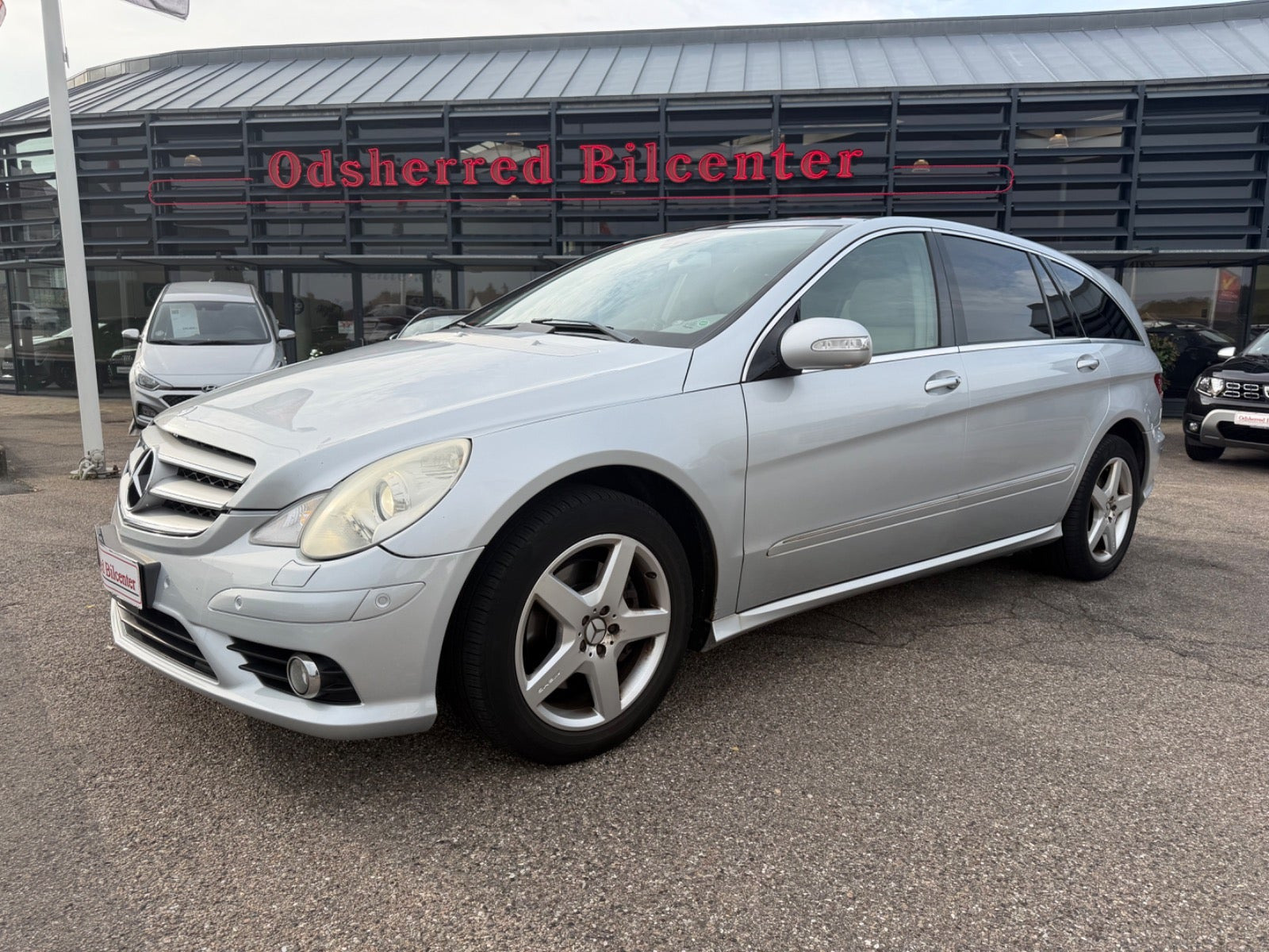 Mercedes R500 5,0 aut. 4Matic lang Van
