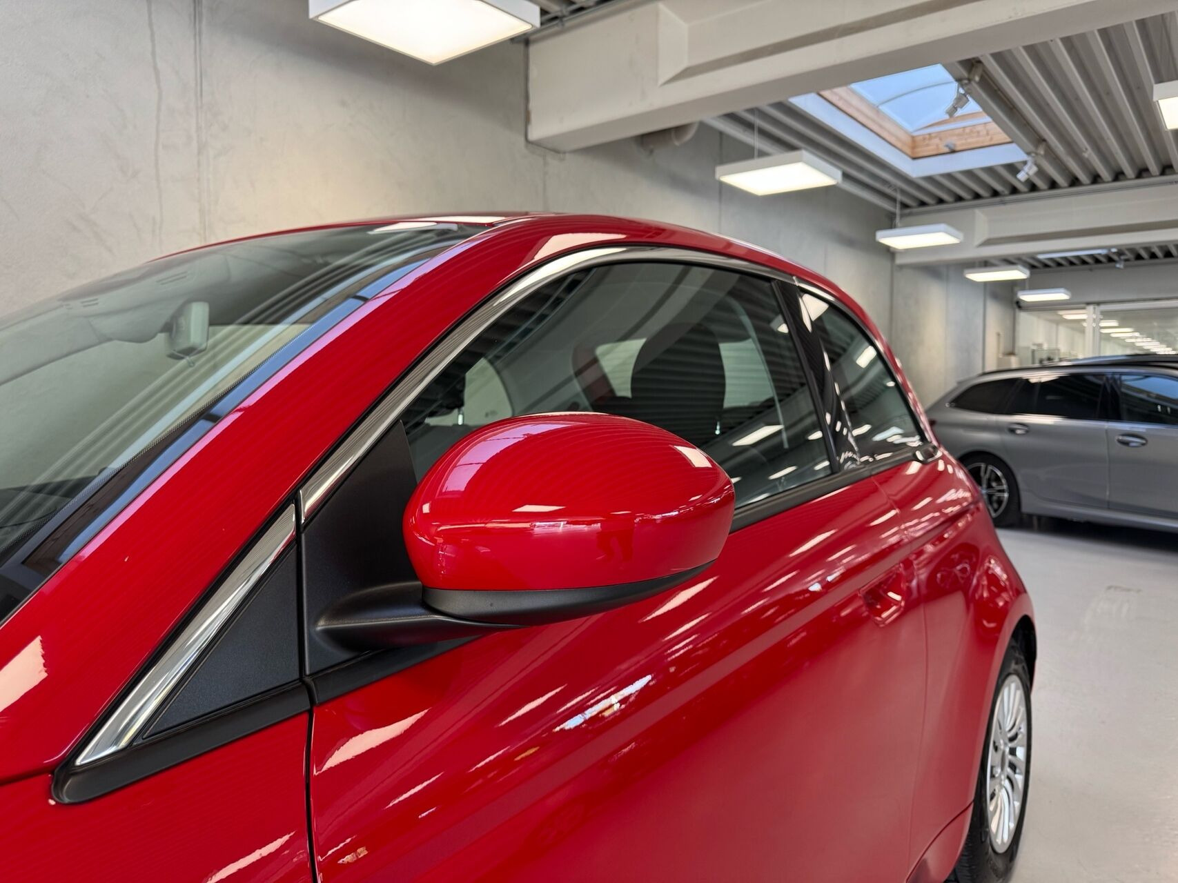 Rød Fiat 500e fra 2024