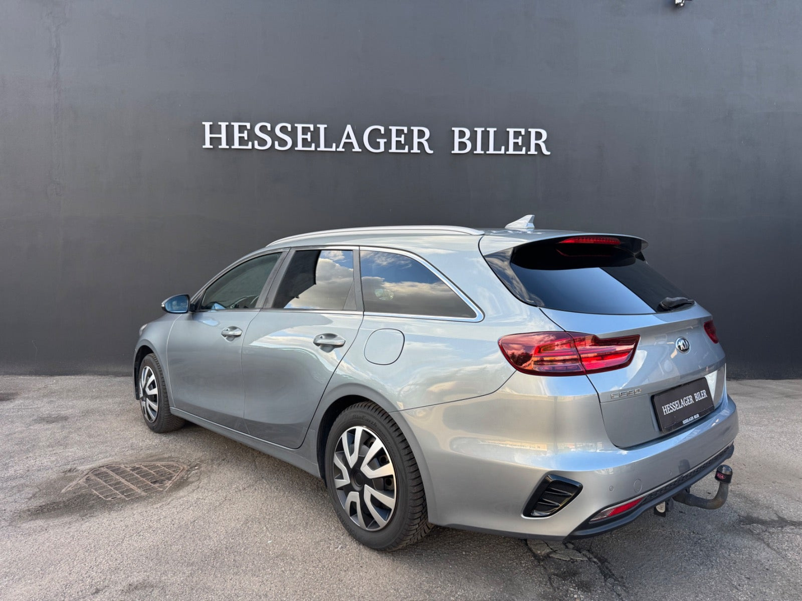 Grå Kia Ceed fra 2019