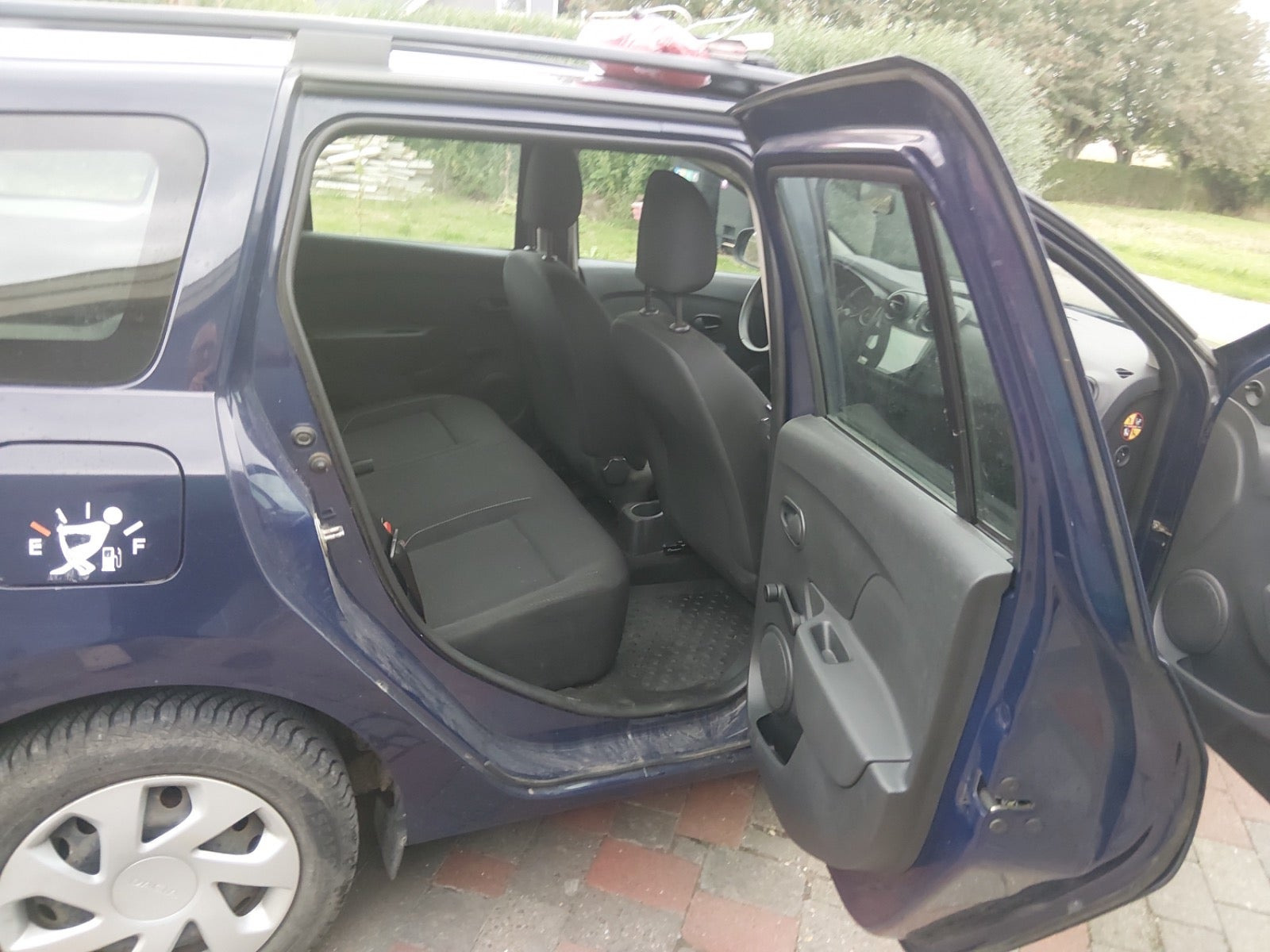 Blå Dacia Logan fra 2018
