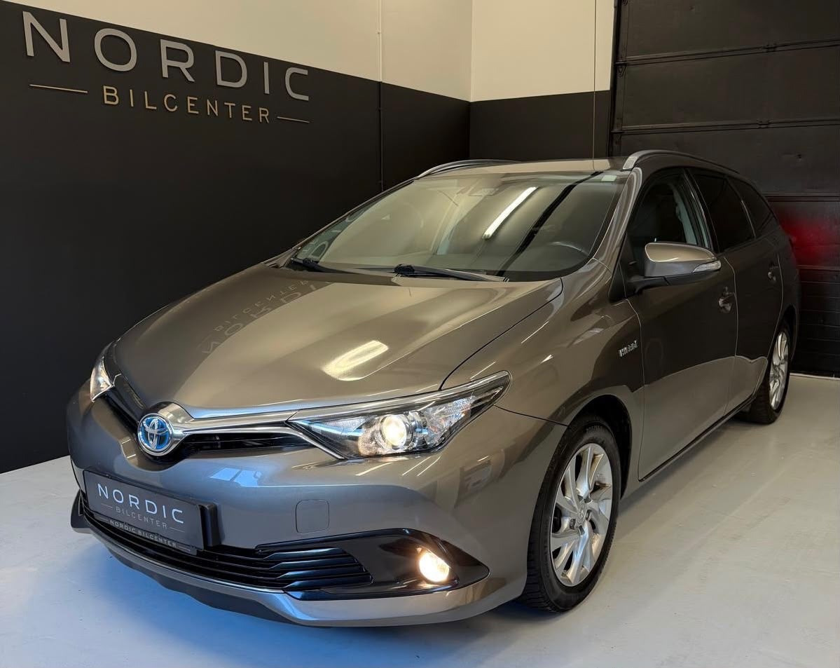 Toyota Auris 1,8 Hybrid H2 Comfort Touring Sports CVT
