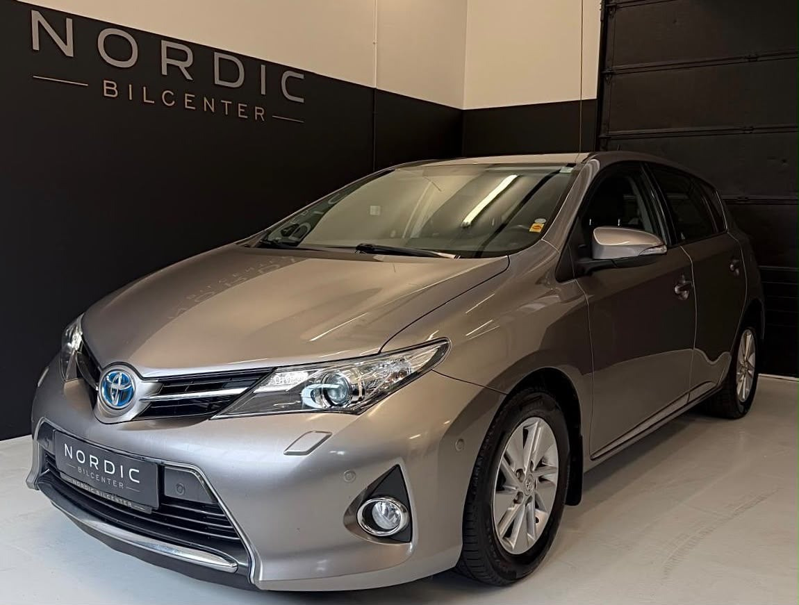 Toyota Auris 1,8 Hybrid H2+ CVT