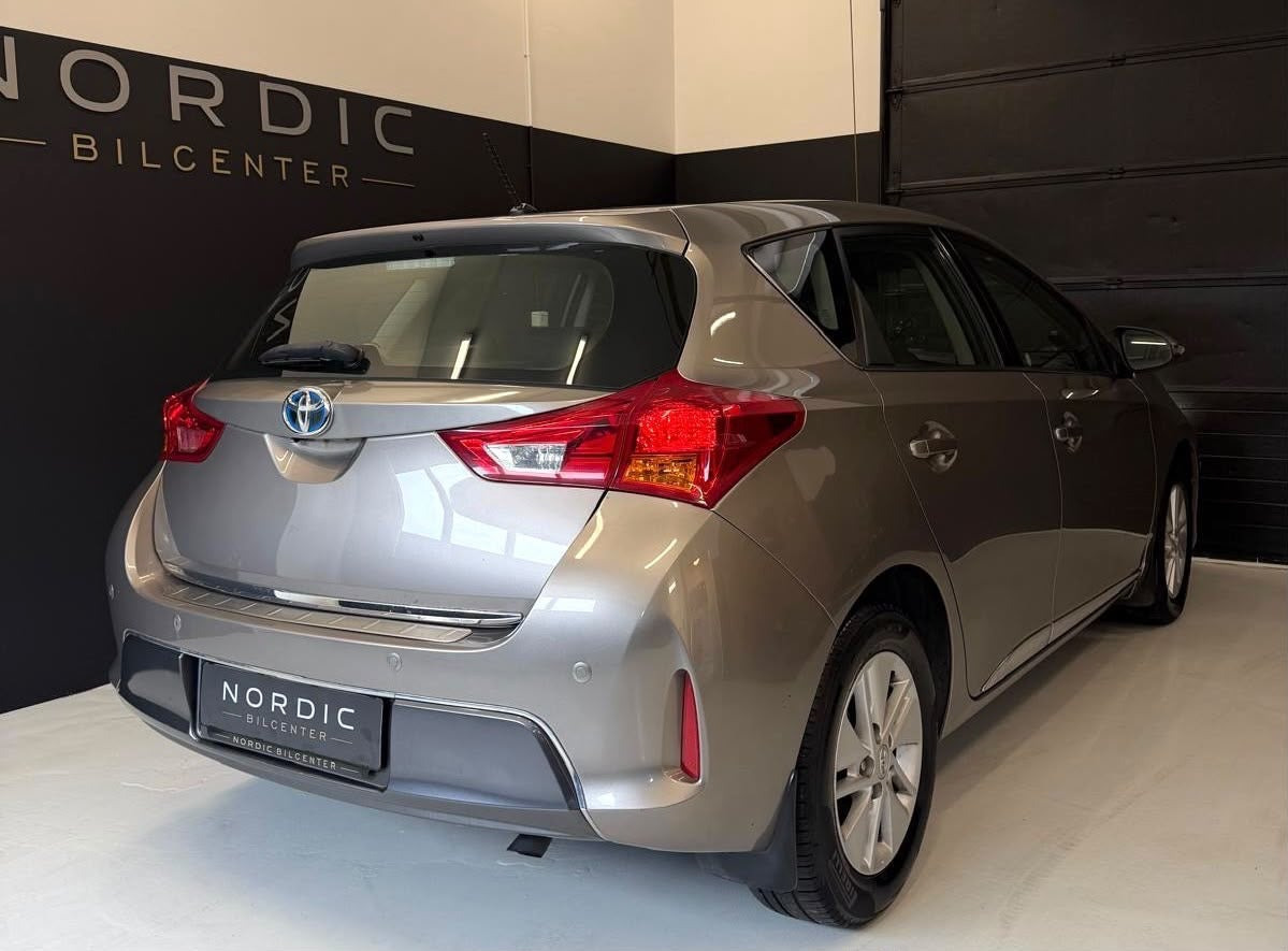 undefined Toyota Auris fra 2013