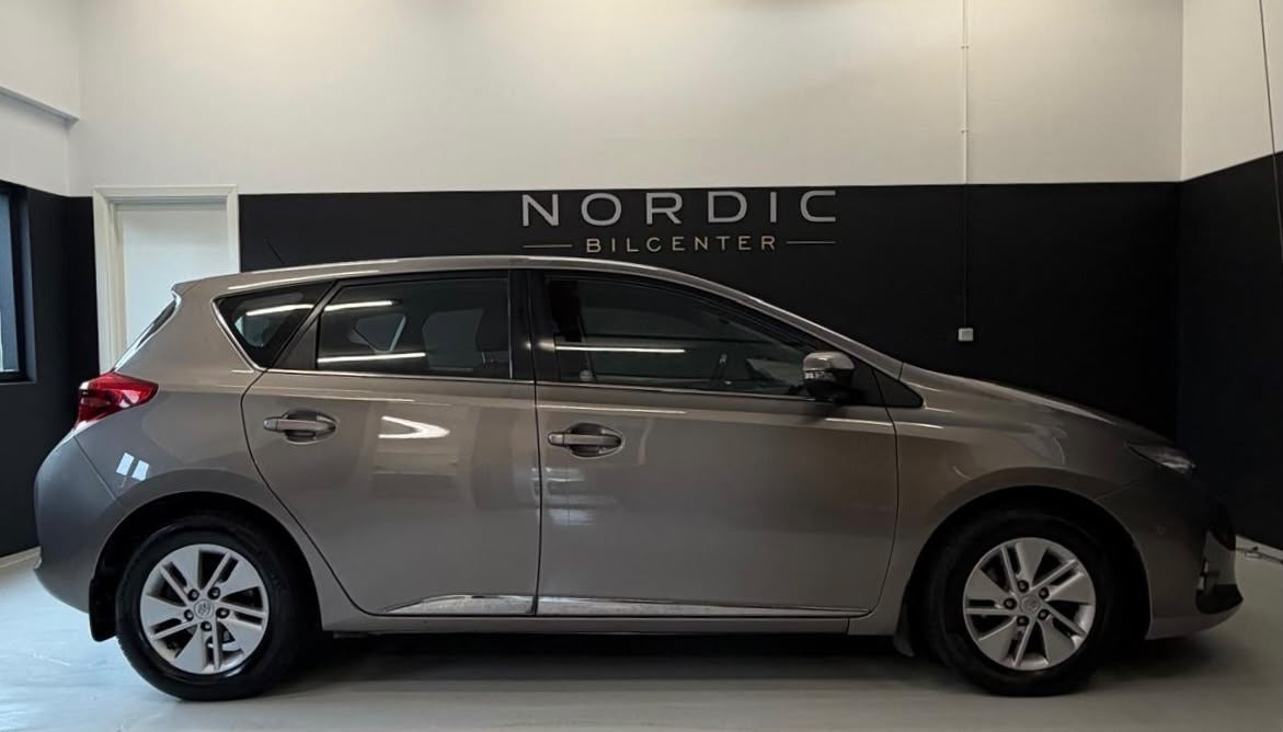undefined Toyota Auris fra 2013