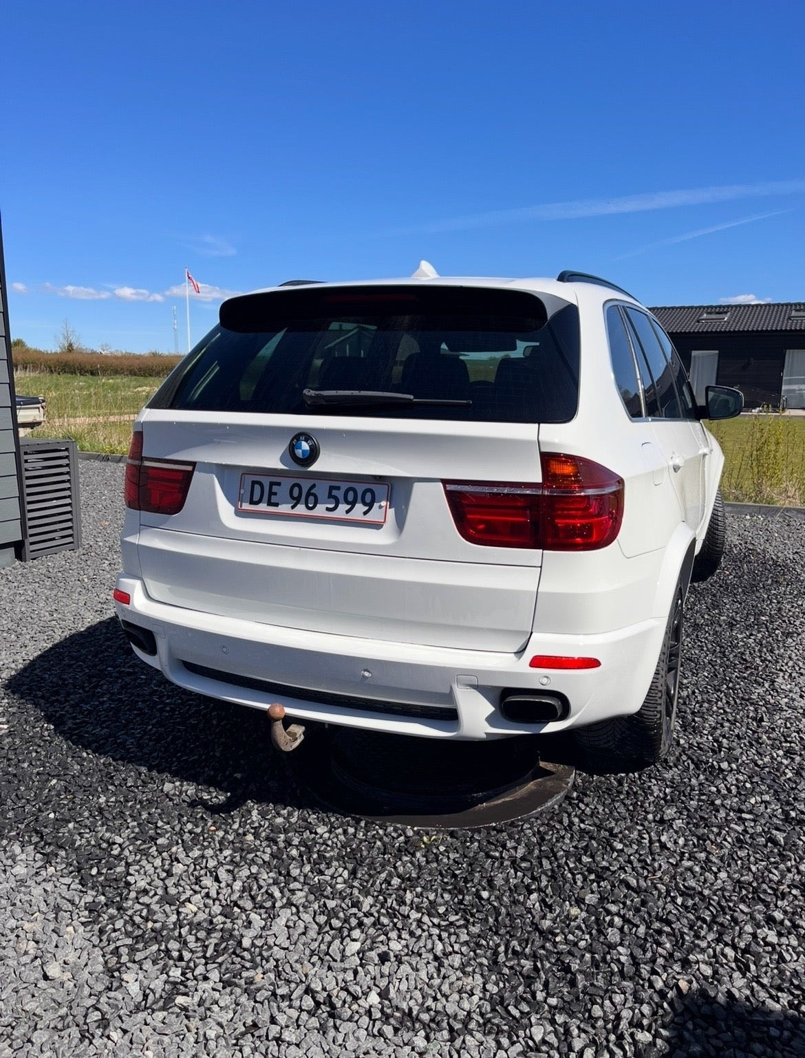 Hvid BMW X5 fra 2011