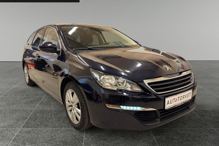 Blå Peugeot 308 fra 2015