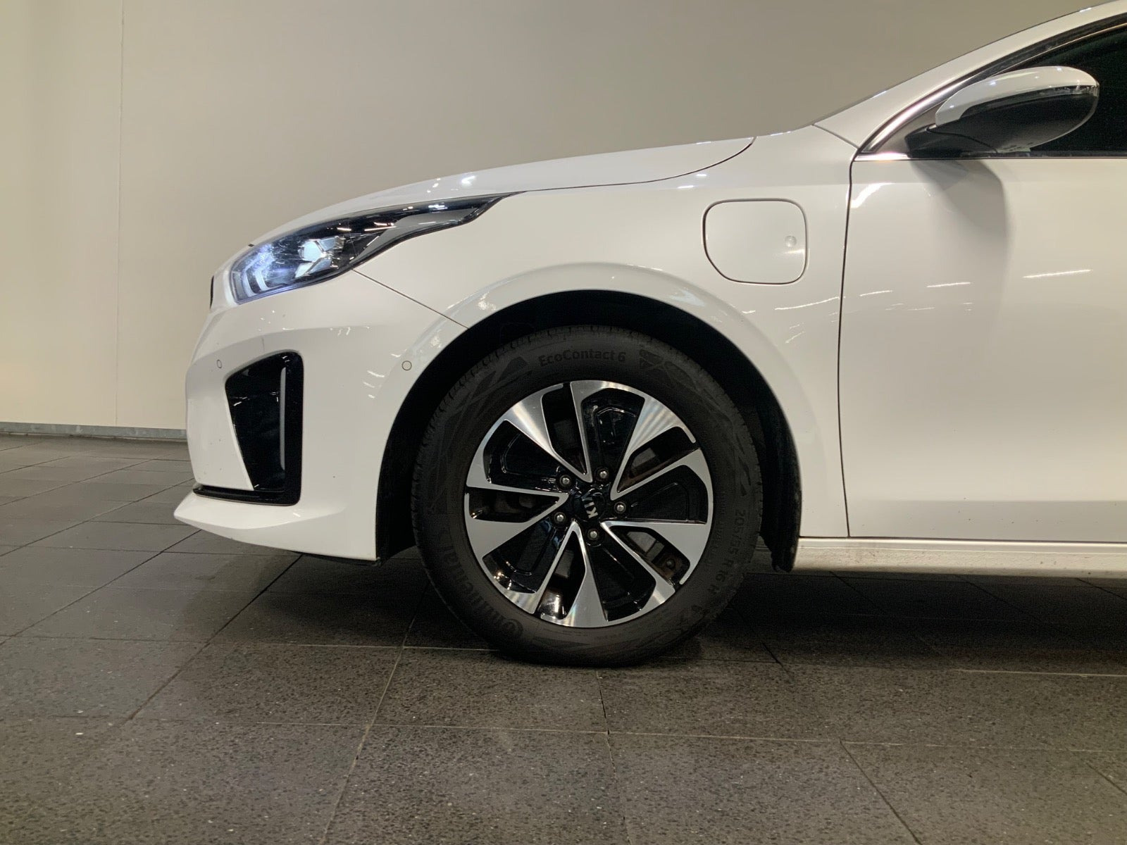 Hvid Kia Ceed fra 2020
