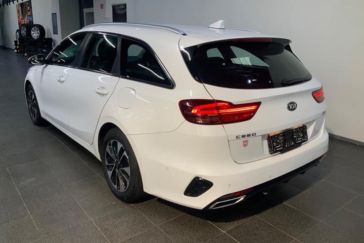 Hvid Kia Ceed fra 2020