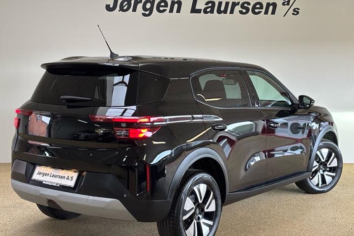 Sort Opel Frontera fra 2025