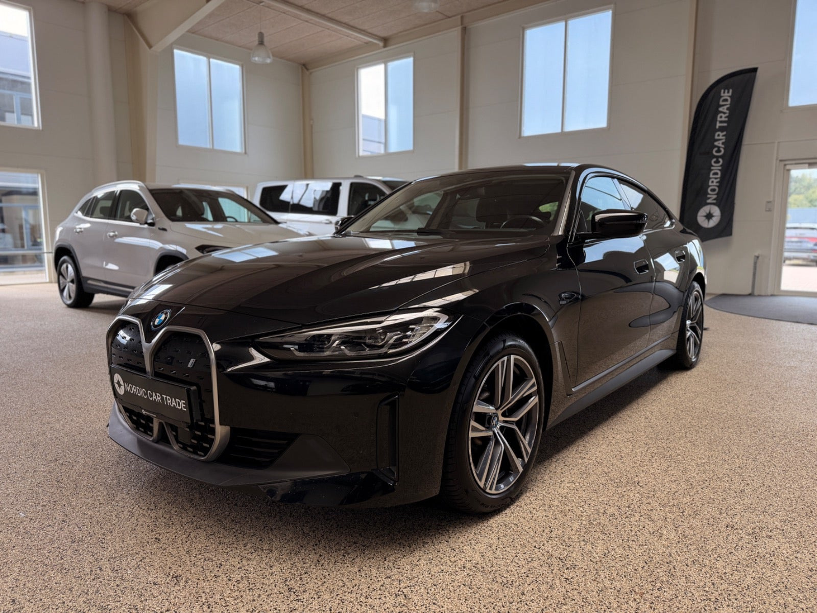 BMW i4 eDrive35 Charged