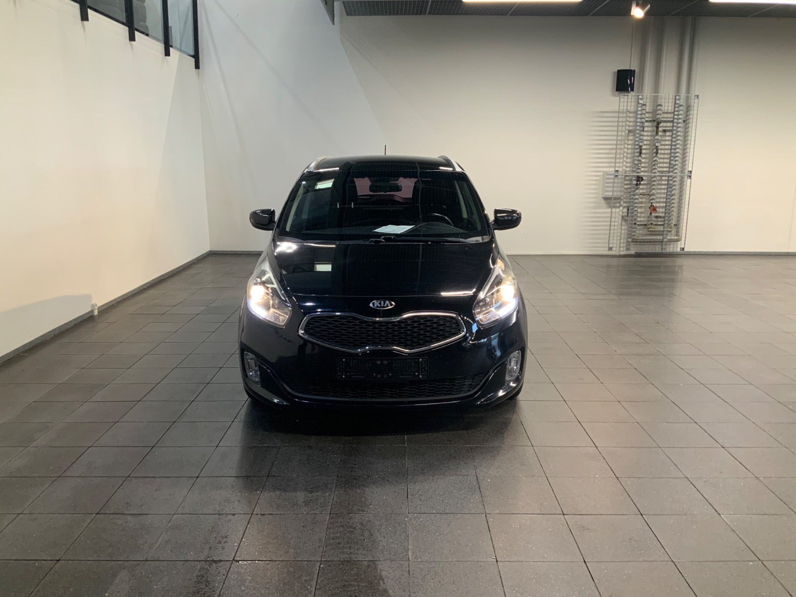Sort Kia Carens fra 2014