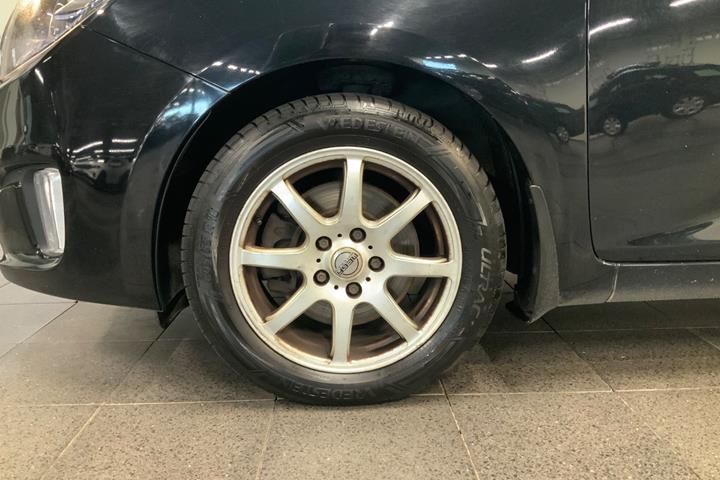 Sort Kia Carens fra 2014