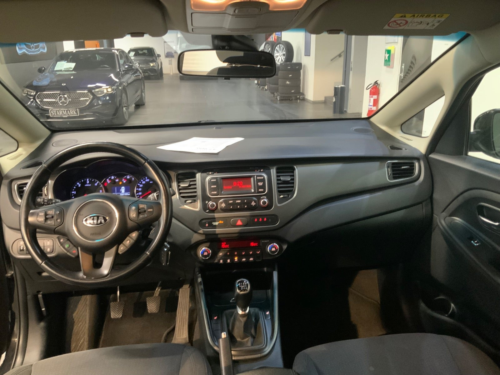 Sort Kia Carens fra 2014