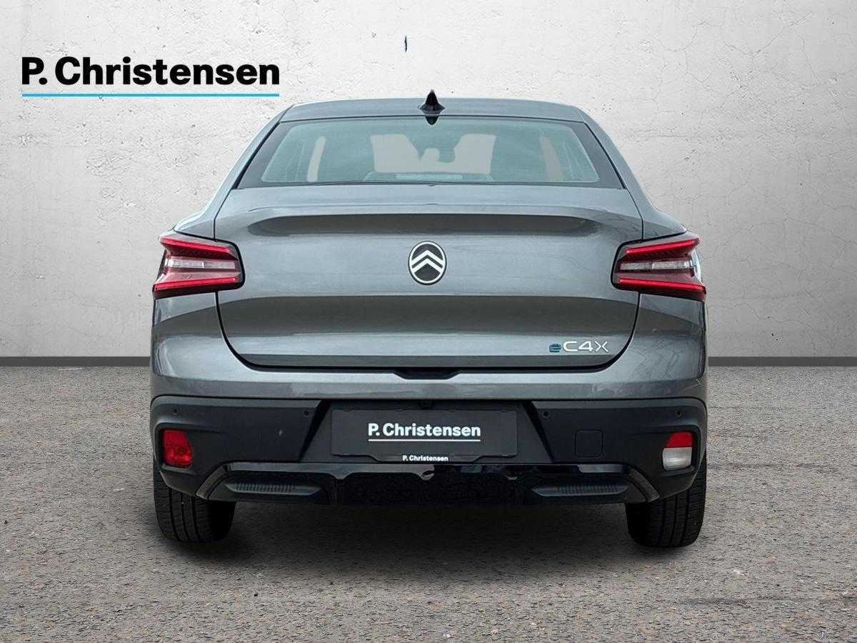 Grå Citroën ë-C4 X fra 2025
