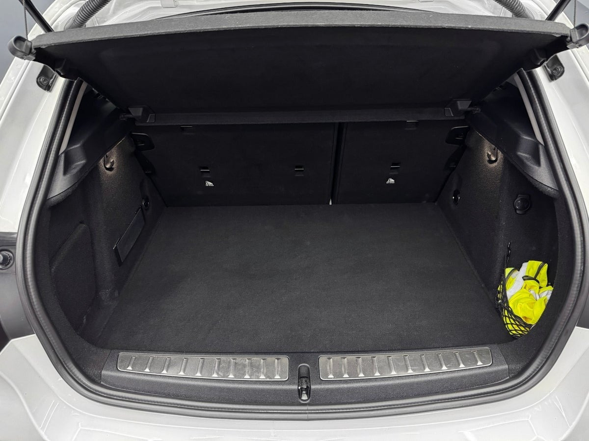 Hvid BMW 120d fra 2019