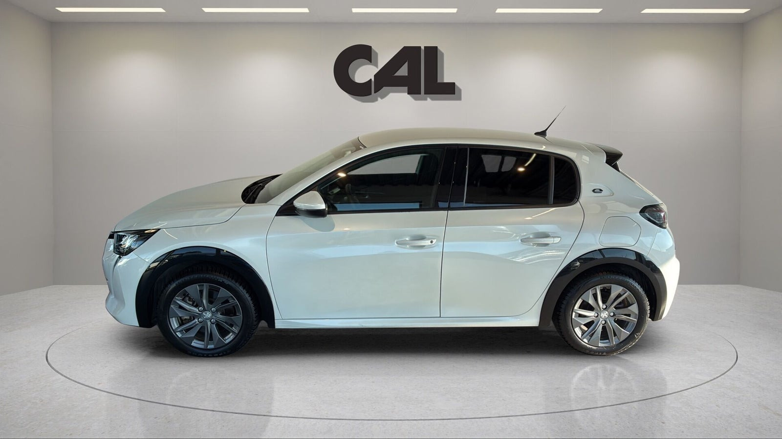 Hvid Peugeot e-208 fra 2022