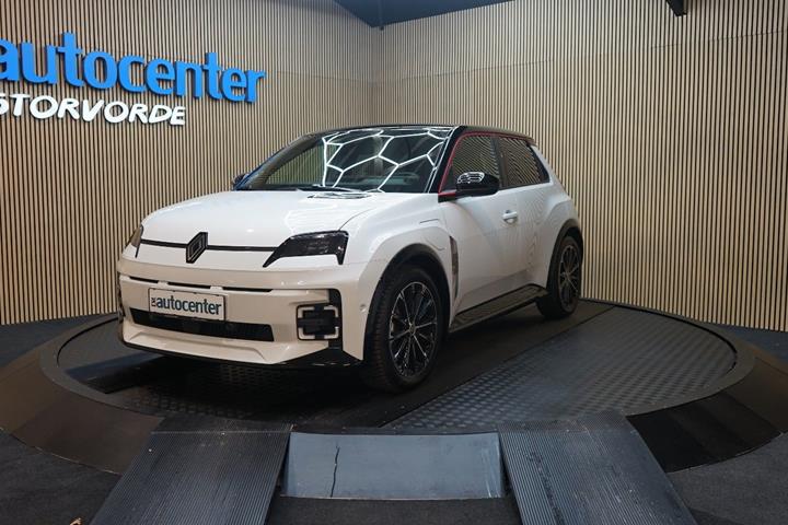 Hvid Renault 5 E-Tech fra 2025