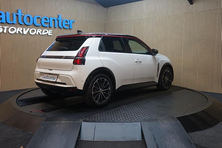 Hvid Renault 5 E-Tech fra 2025