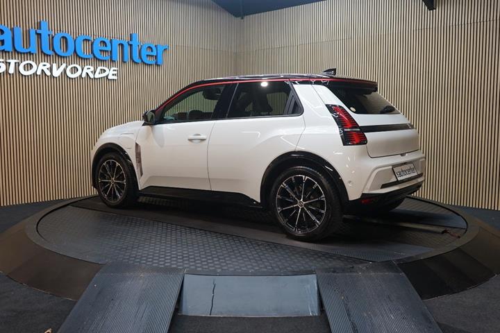 Hvid Renault 5 E-Tech fra 2025