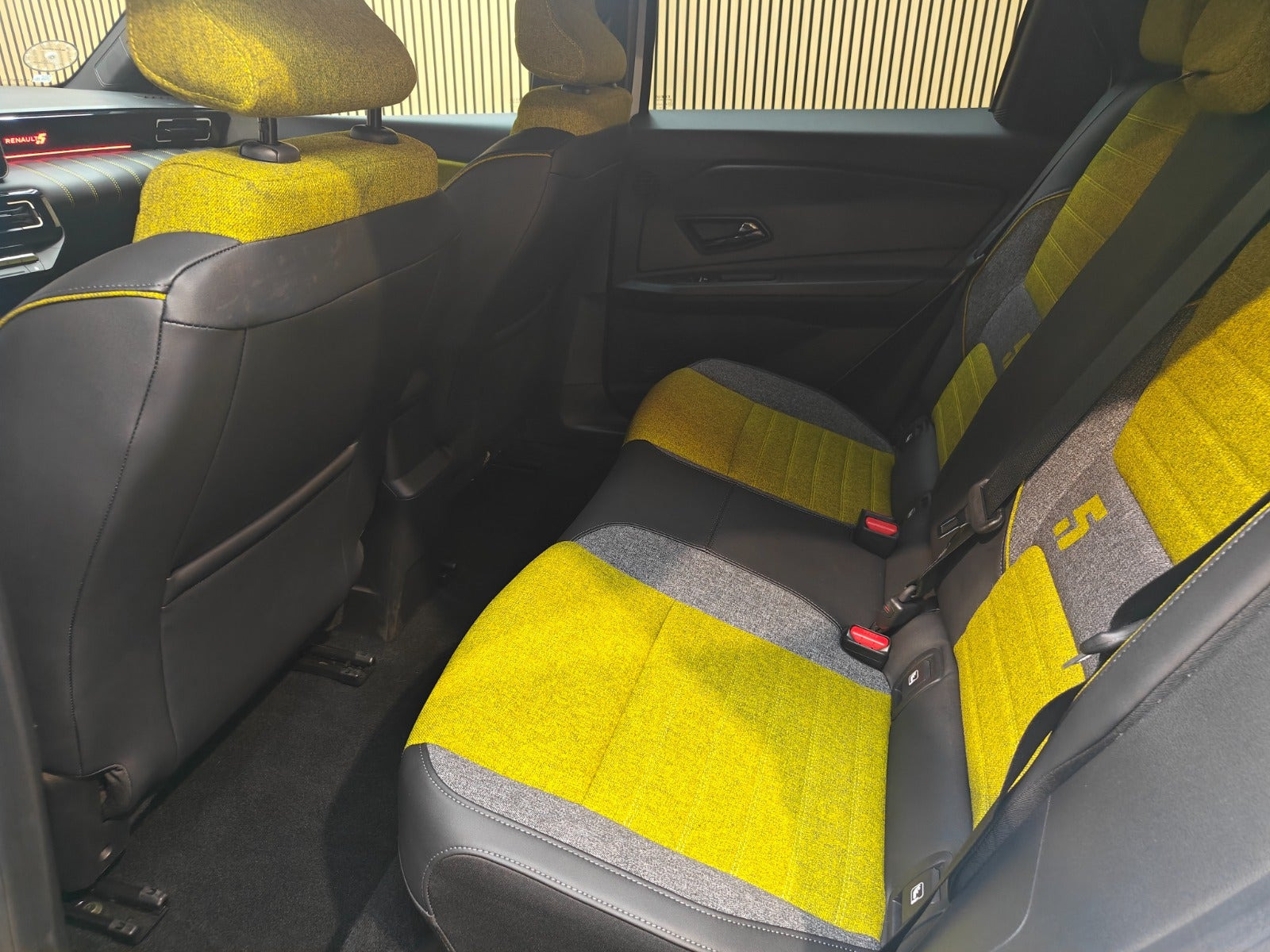 Hvid Renault 5 E-Tech fra 2025