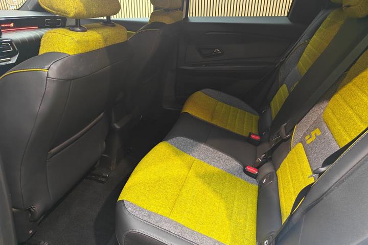Hvid Renault 5 E-Tech fra 2025